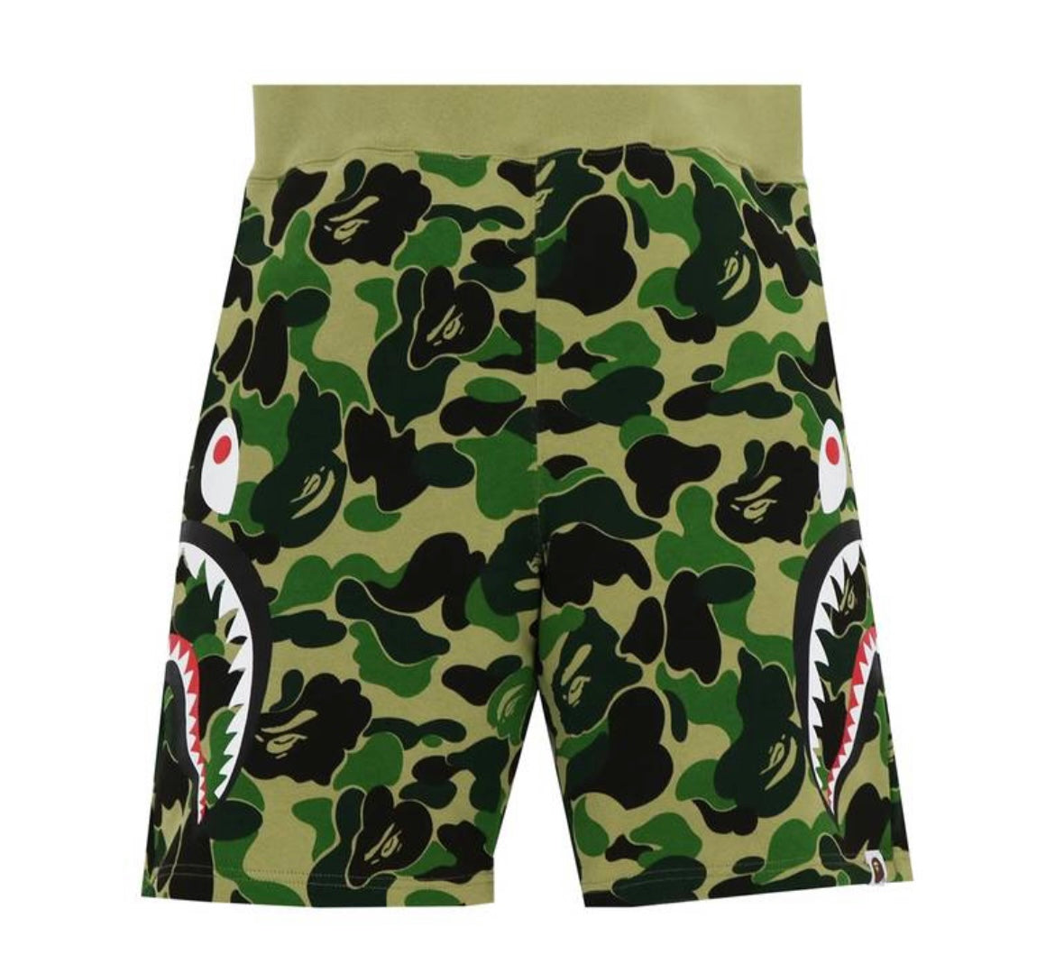 BAPE Big ABC Camo Side Shark
Sweat Shorts 'Green'