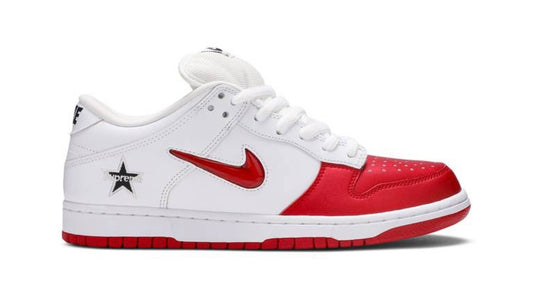 Supreme × Dunk SB Low 'Varsity Red’